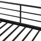 Lit mezzanine double en métal avec étagère de rangement et escalier